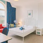 Flora\'S Palace - The Hague Scheveningen