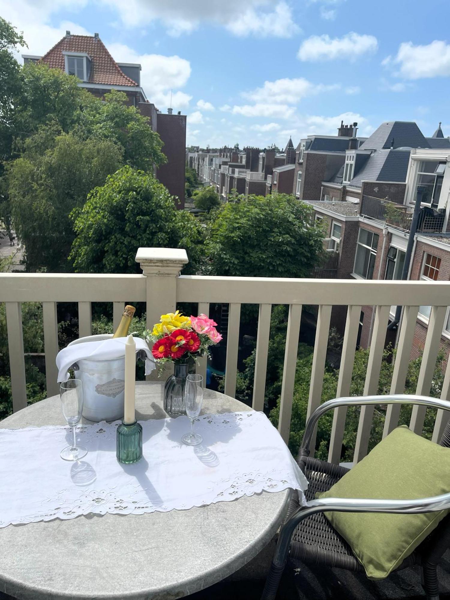 Apartment Flora's Palace - Scheveningen Den Haag