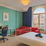 Flora\'S Palace - The Hague Scheveningen