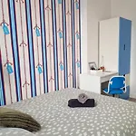 Flora\'S Palace - The Hague Scheveningen