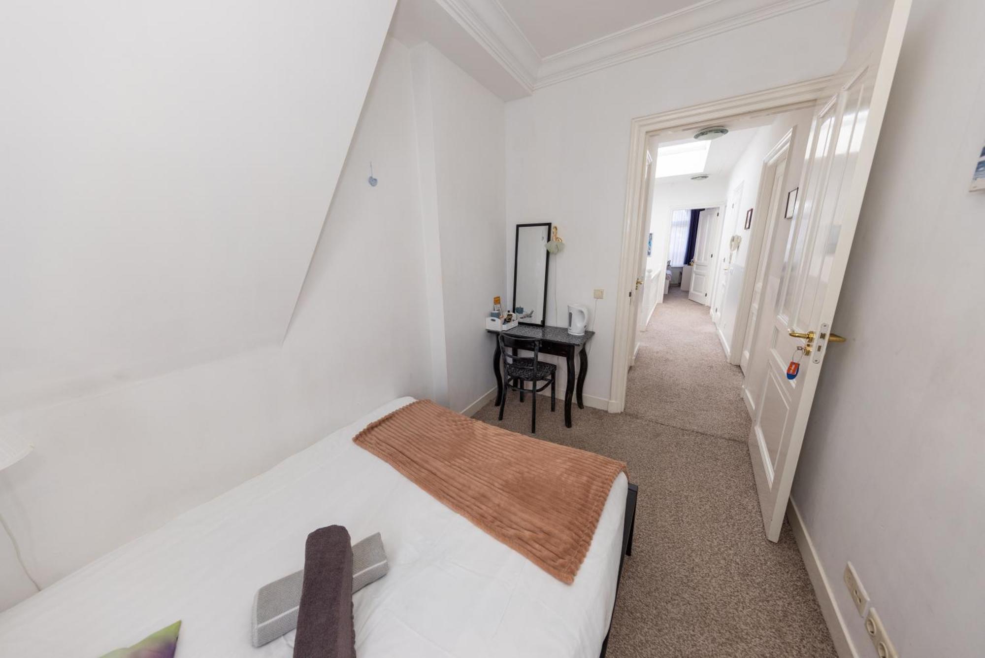 Flora's Palace - Scheveningen Appartement *